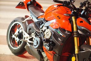 二手杜卡迪Street Fighter V4