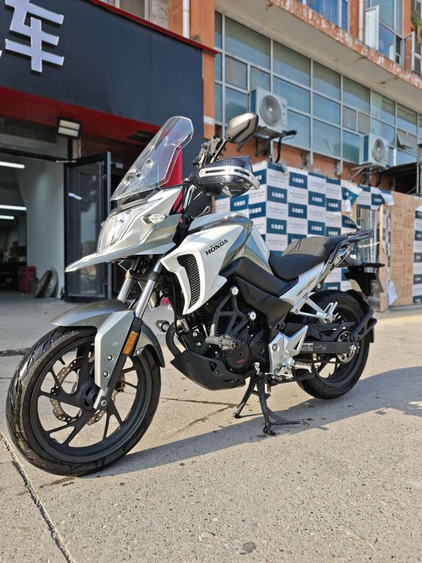 二手五羊本田猛鸷 CB190X