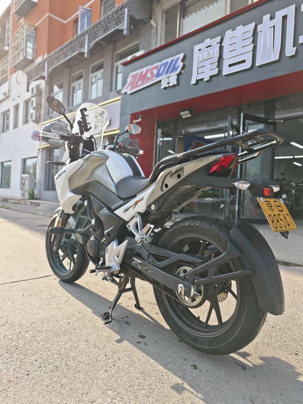 二手五羊本田猛鸷 CB190X