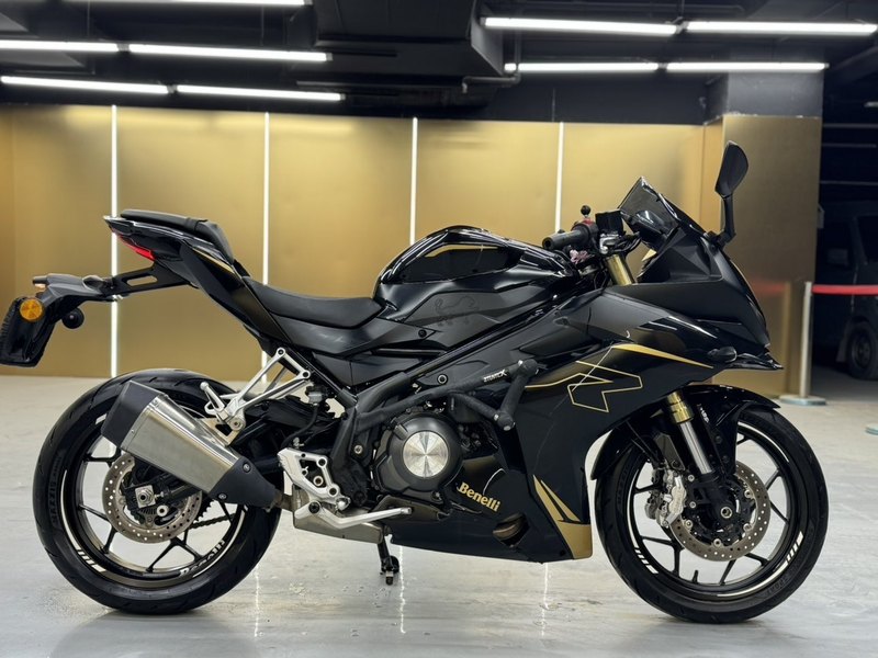 二手贝纳利龙卷风 Tornado 302R