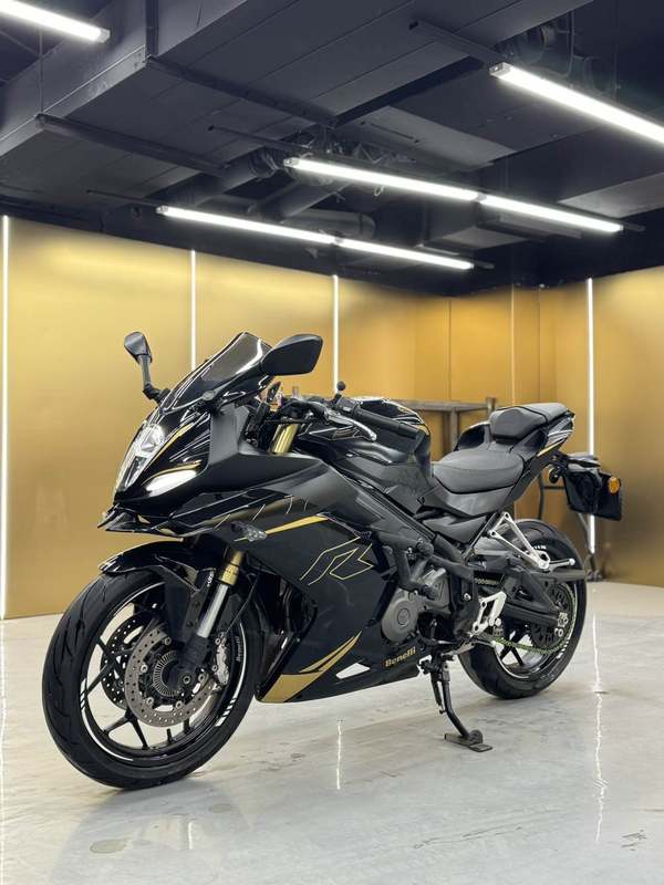 二手贝纳利龙卷风 Tornado 302R