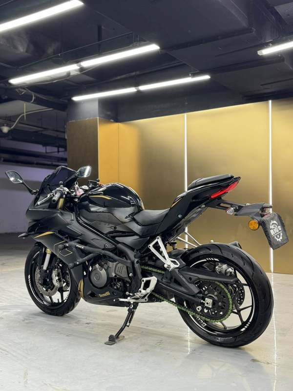 二手贝纳利龙卷风 Tornado 302R