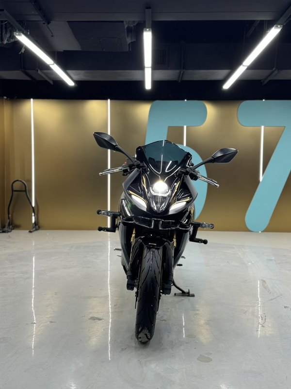 二手贝纳利龙卷风 Tornado 302R