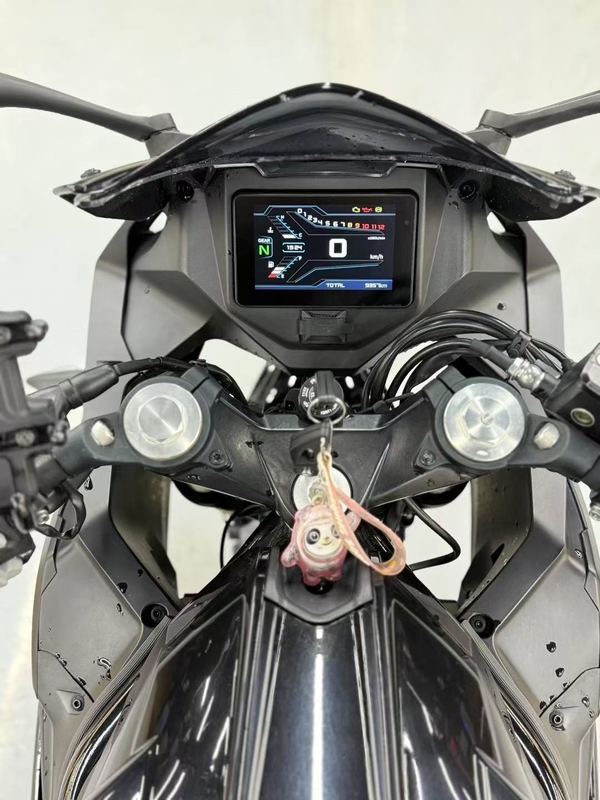 二手贝纳利龙卷风 Tornado 302R