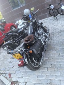 二手哈雷戴维森Iron883 硬汉