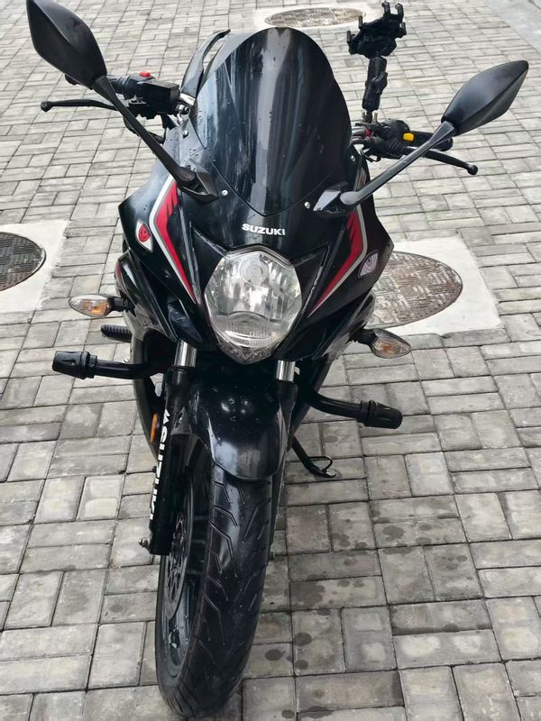 二手济南铃木极客飒 Gixxer 155
