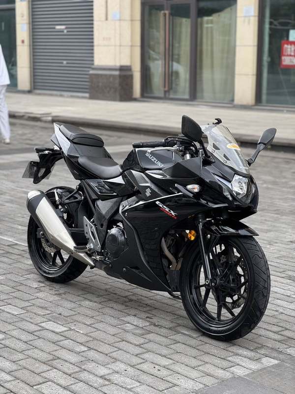二手豪爵铃木GSX250R