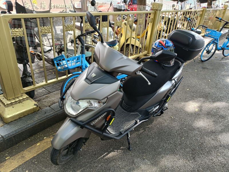 二手豪爵虎鲨VX125