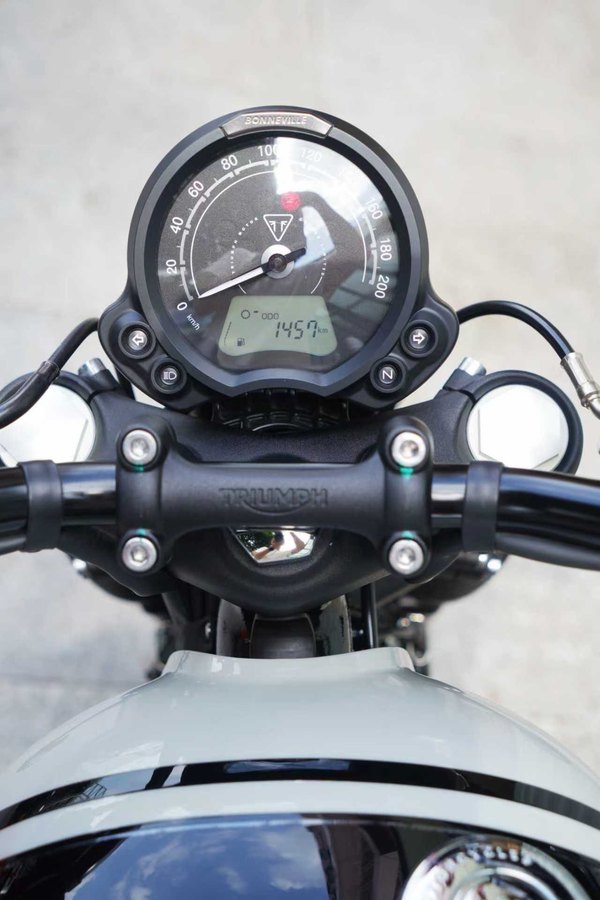 二手凯旋Bonneville Bobber