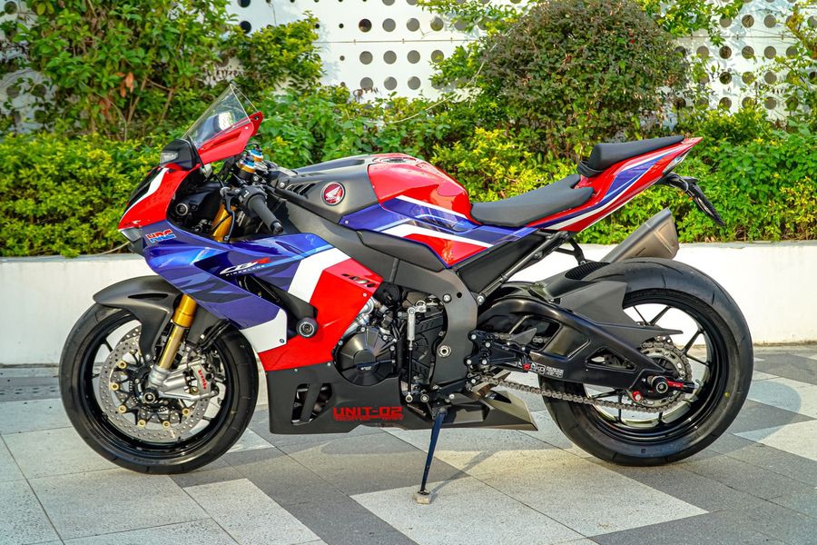 二手本田CBR 1000 RR-R