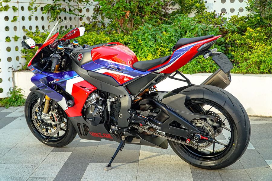 二手本田CBR 1000 RR-R