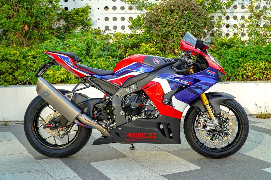 二手本田CBR 1000 RR-R