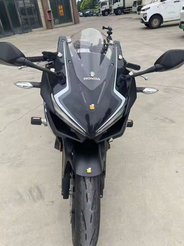 二手本田CBR400R