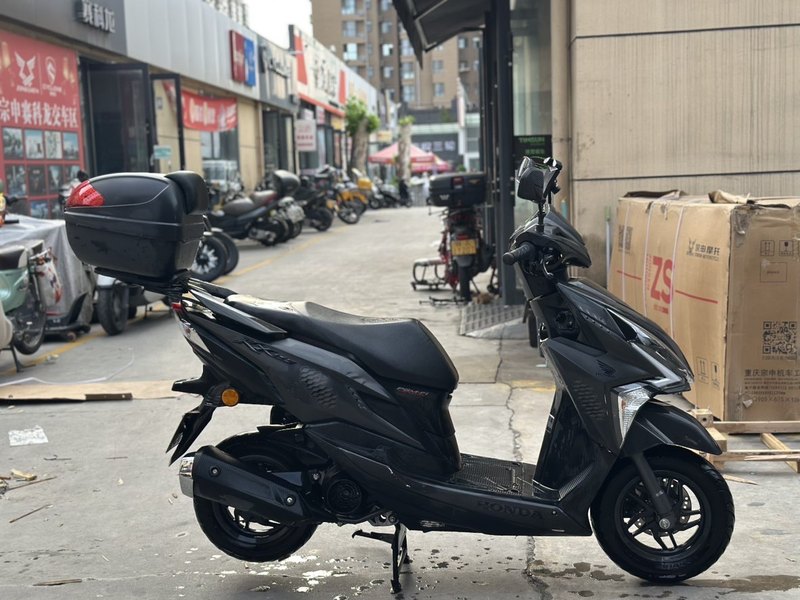 二手新大洲本田裂行 RX125Fi