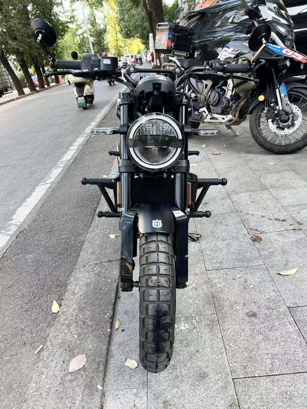 二手HUSQVARNA黑箭 401