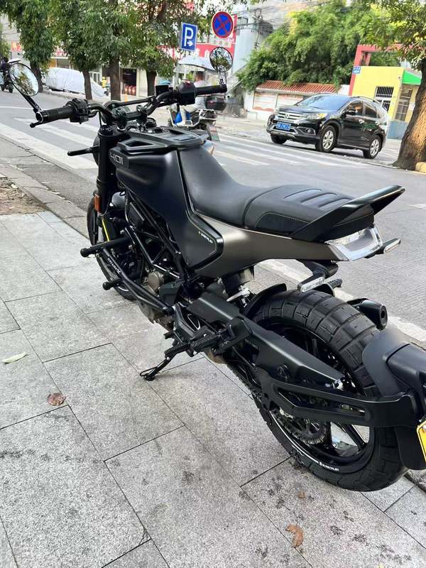 二手HUSQVARNA黑箭 401