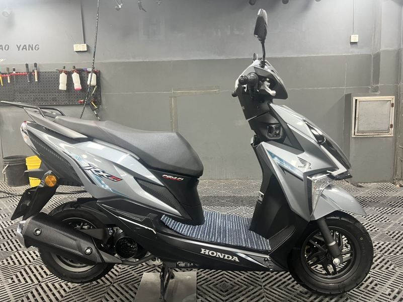 二手新大洲本田裂行 RX125Fi
