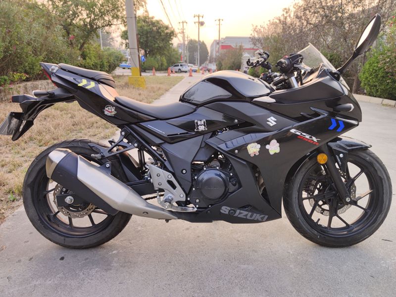 二手豪爵铃木GSX250R