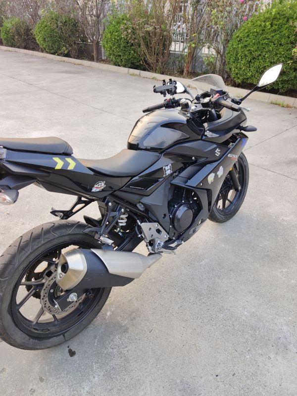 二手豪爵铃木GSX250R