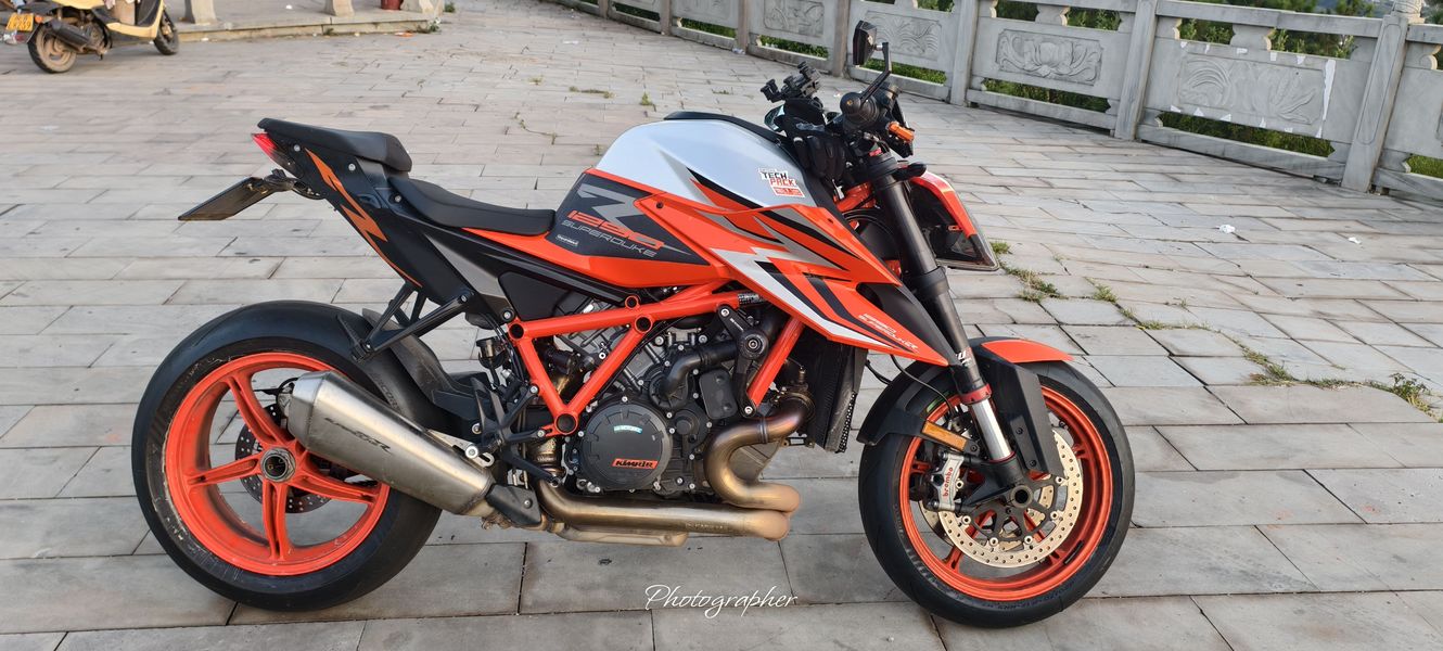 二手KTMR2R1290 Super Duke