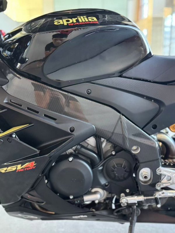 二手阿普利亚RSV4