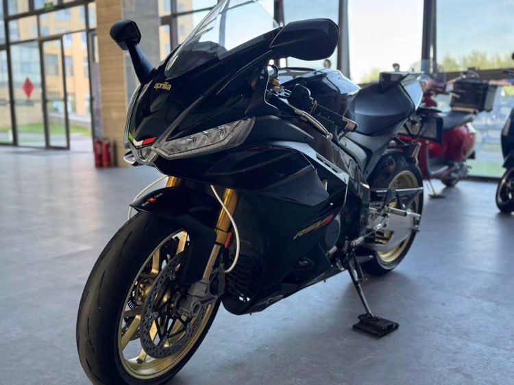 二手阿普利亚RSV4