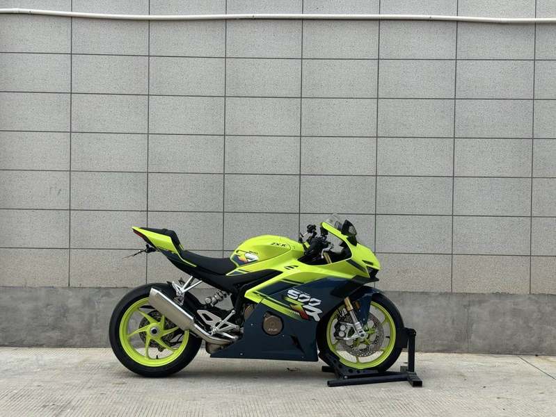 二手张雪机车500RR