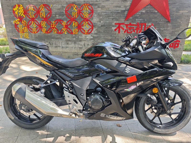 二手豪爵铃木GSX250R