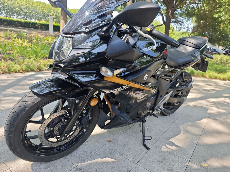 二手豪爵铃木GSX250R