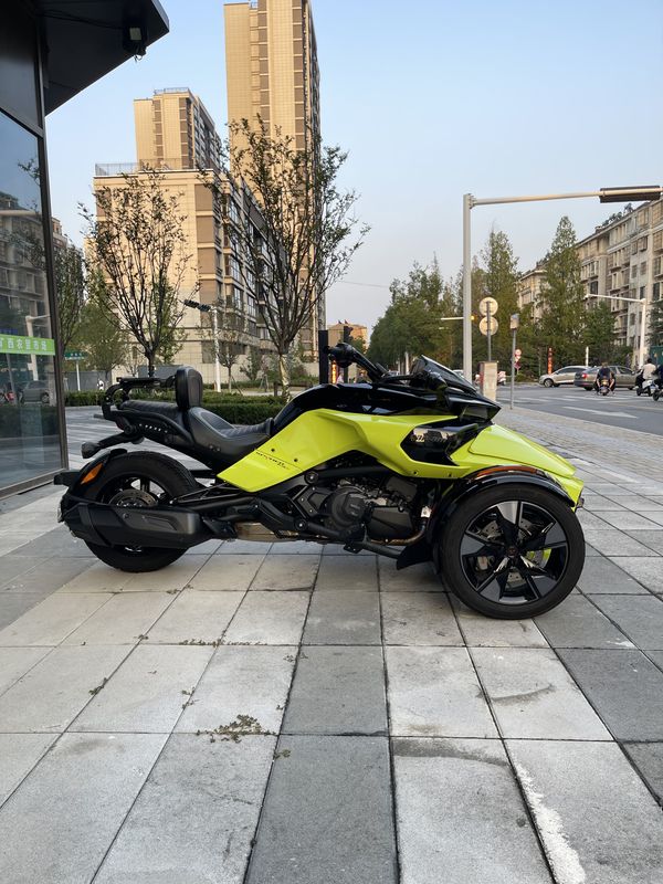 二手庞巴迪Spyder F3 