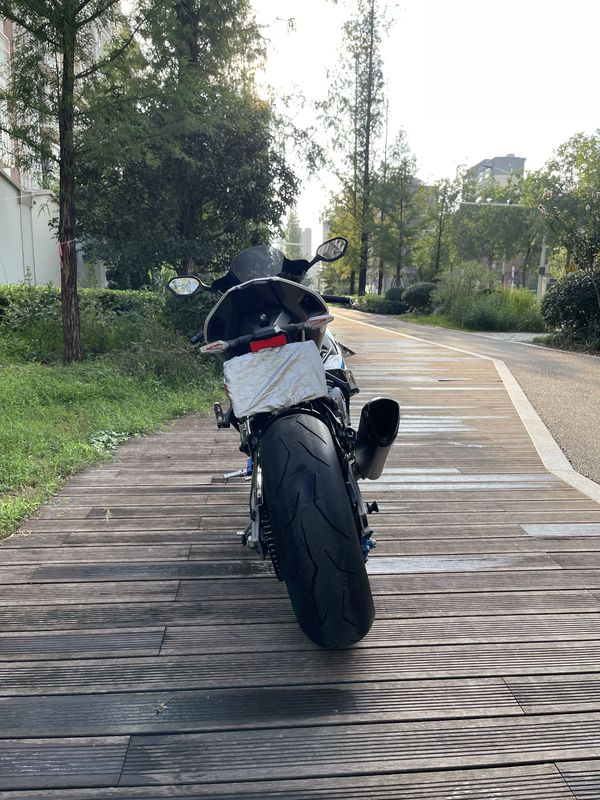 二手宝马M 1000 RR