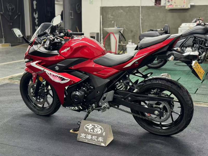 二手豪爵铃木GSX250R