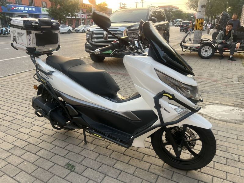 二手豪爵UHR150