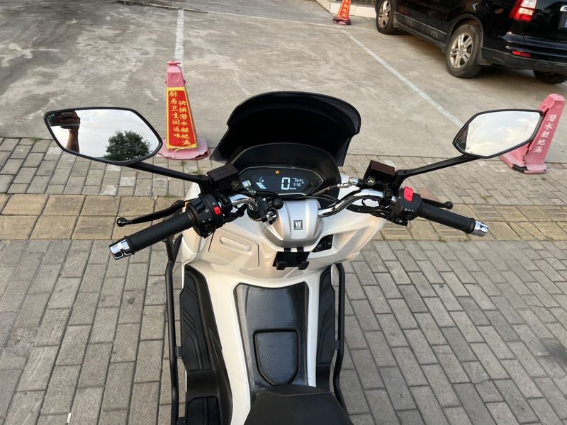 二手豪爵UHR150