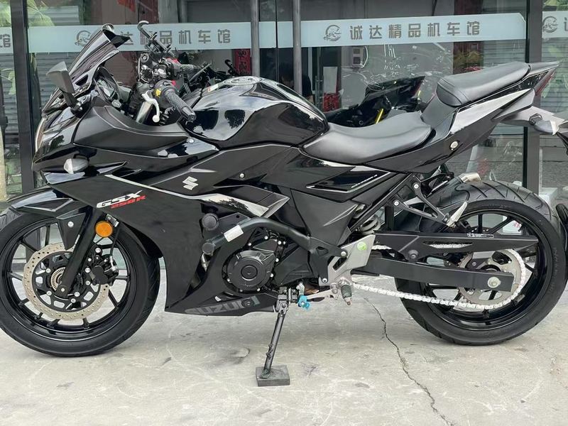 二手豪爵铃木GSX250R