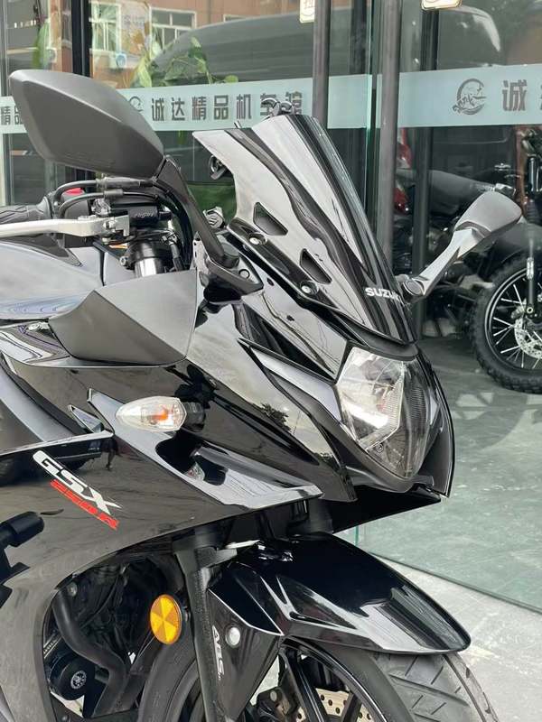 二手豪爵铃木GSX250R