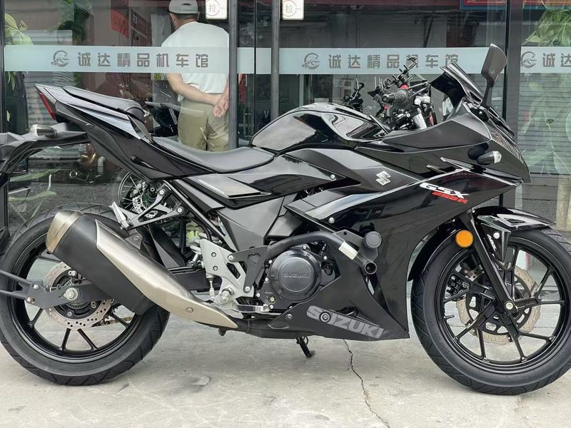 二手豪爵铃木GSX250R