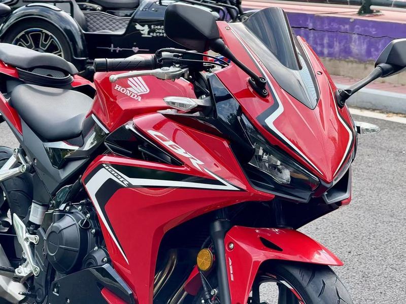 二手本田CBR400R