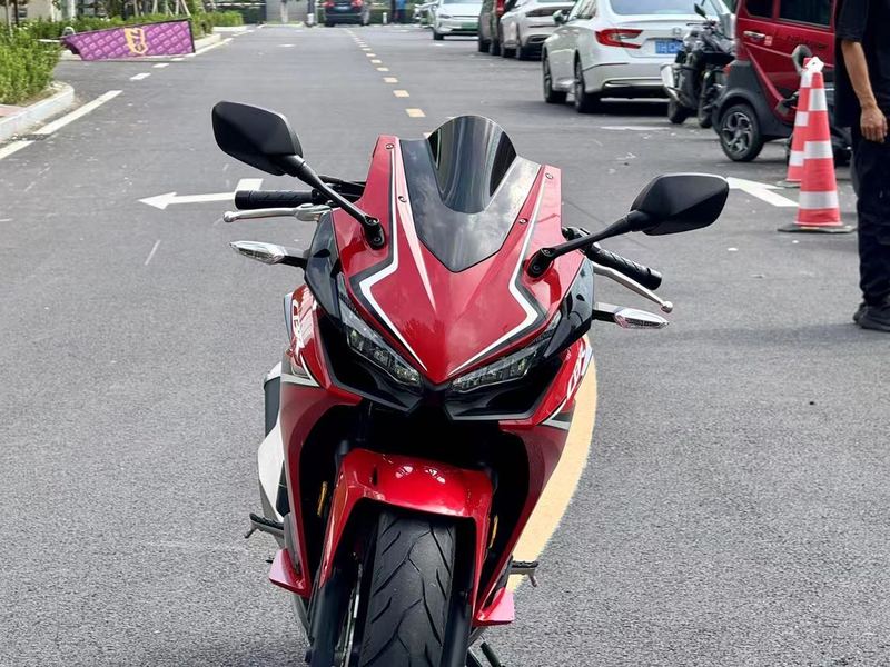 二手本田CBR400R