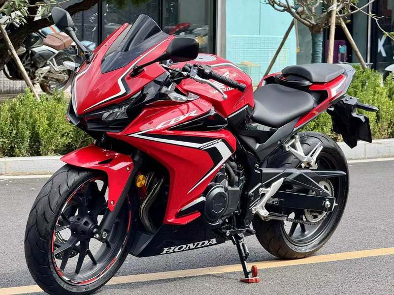 二手本田CBR400R