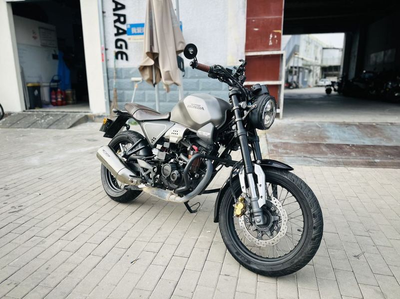 二手五羊本田鸷道 CB190SS