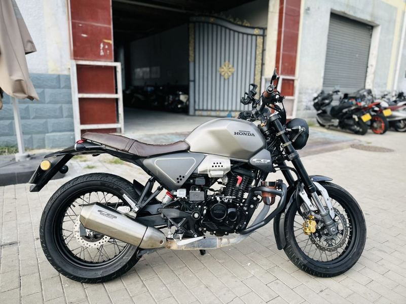 二手五羊本田鸷道 CB190SS