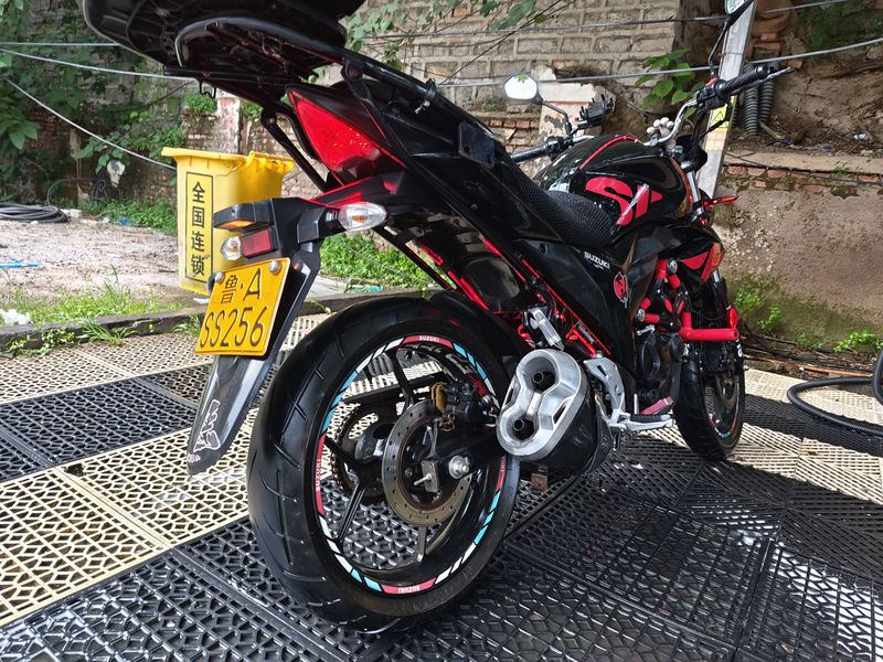 二手济南铃木极客飒 Gixxer 155 NK