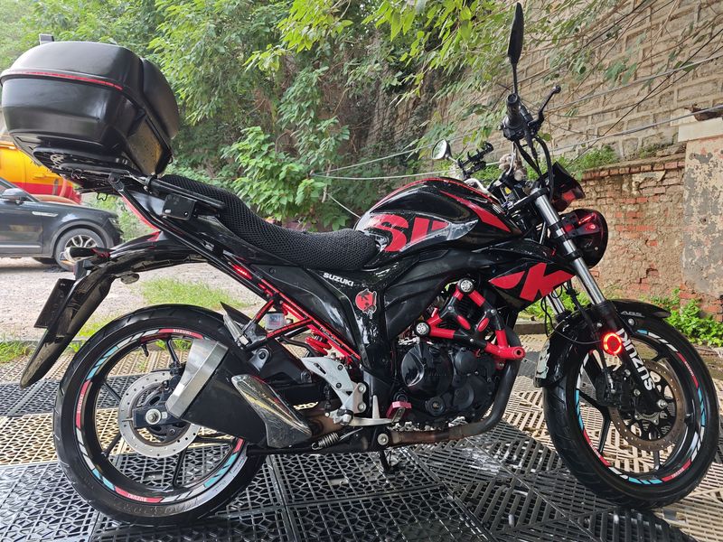 二手济南铃木极客飒 Gixxer 155 NK