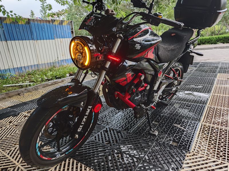 二手济南铃木极客飒 Gixxer 155 NK