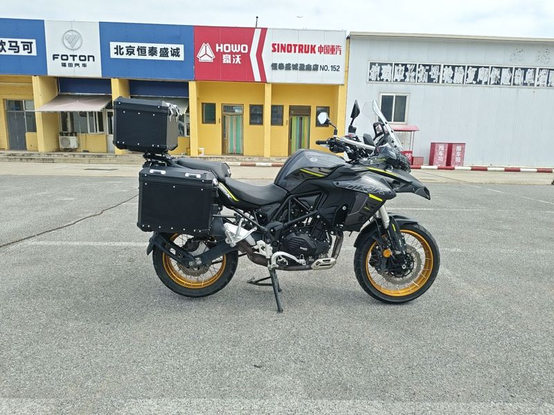 二手贝纳利金鹏 TRK502