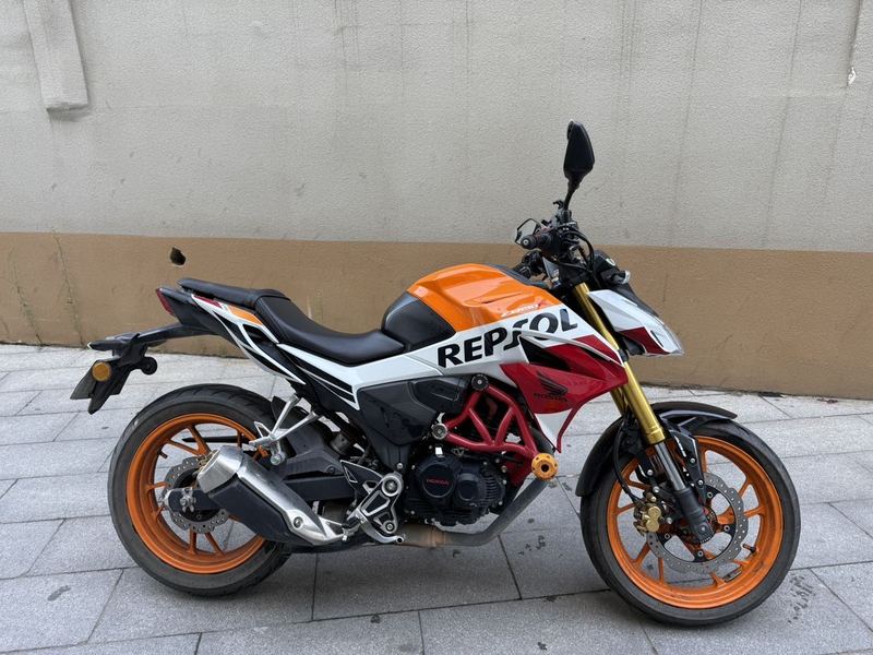 二手五羊本田CB190R 暴锋眼
