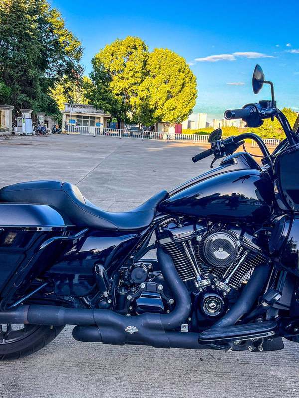 二手哈雷戴维森公路滑翔 Road Glide