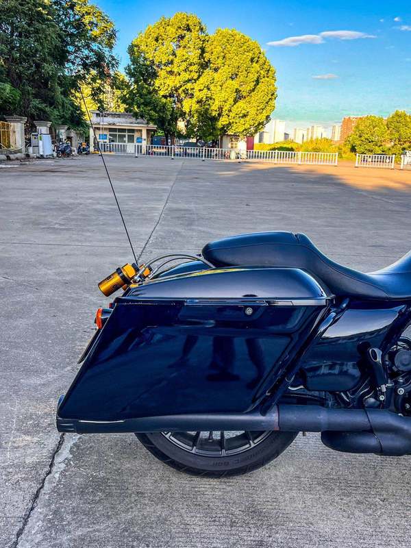 二手哈雷戴维森公路滑翔 Road Glide