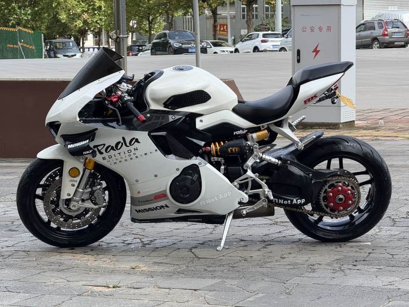 二手摩迪威800RS